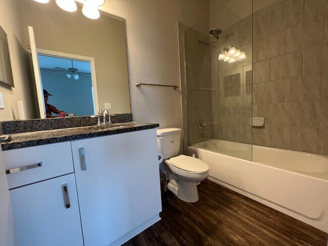 Building Photo - 2820 1st Ave S