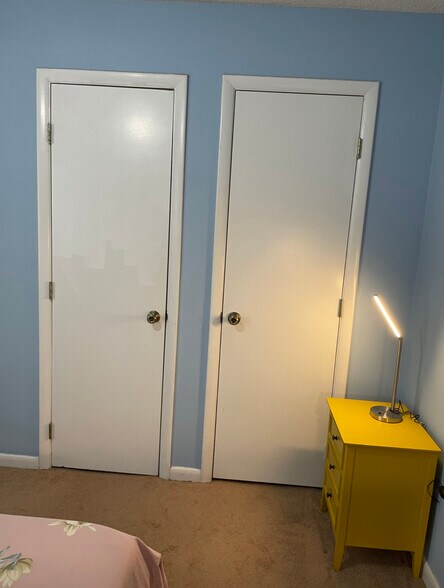 Building Photo - 1410 Collegiate Cir