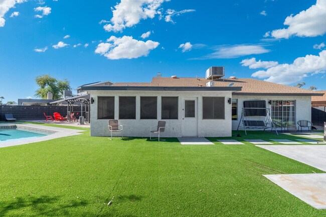 Building Photo - 6914 E Phelps Rd