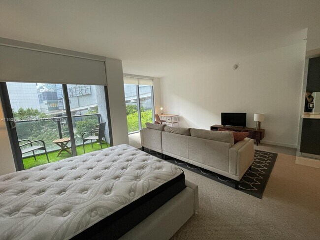 Building Photo - 31 SE 6th St