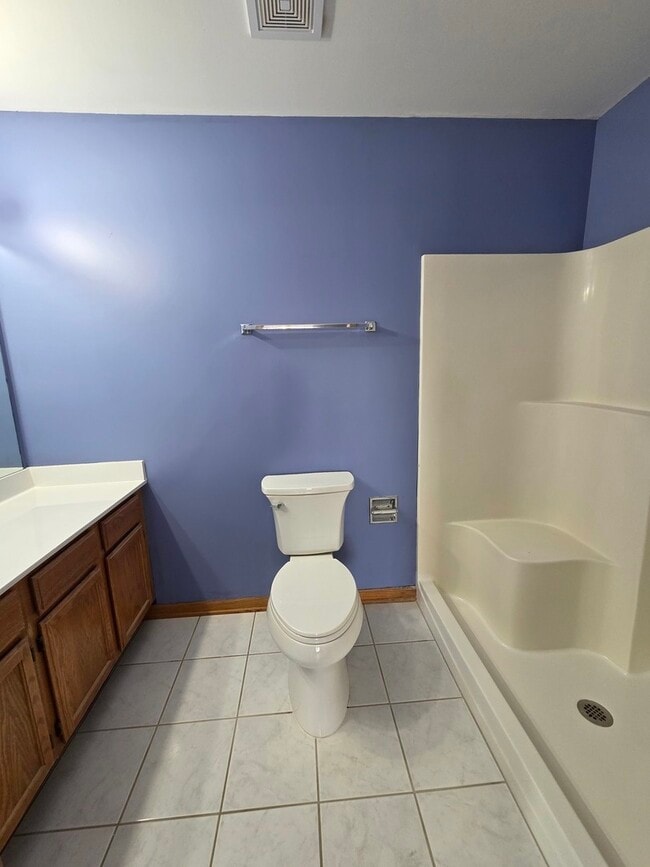 Building Photo - 1028 Ashley Ct N