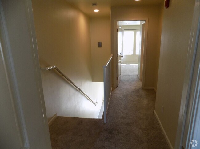 Building Photo - 5114 Wall Ave