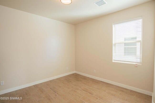 Building Photo - 3883 Heartland Lp