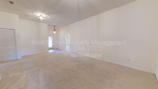 Building Photo - 517 S Aberdeenshire Dr