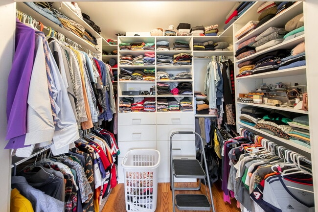 Building Photo - Beautiful West Humboldt Park Single Family Home