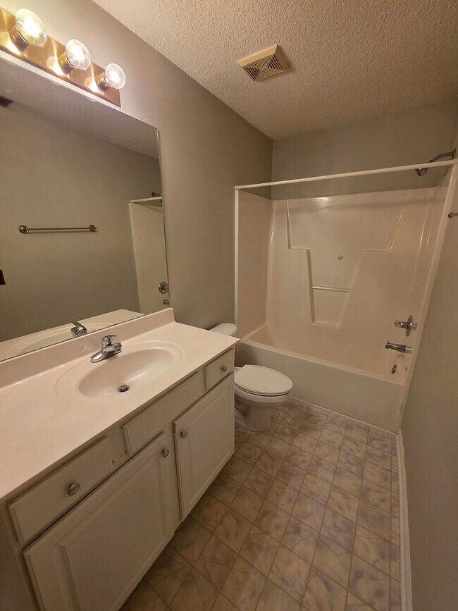 Building Photo - 2/3 BR in Rachel's Keep Community!