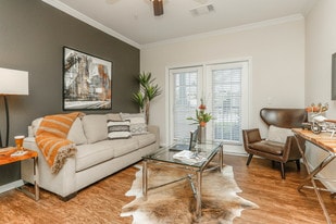 Interior Photo - Aria at Rollingbrook