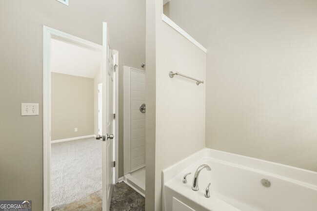 Building Photo - 540 Pecan Wood Cir