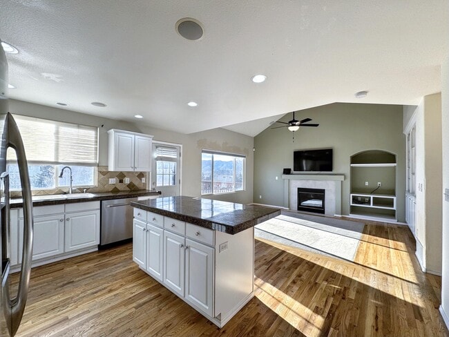 Building Photo - 236 Oxbow Dr