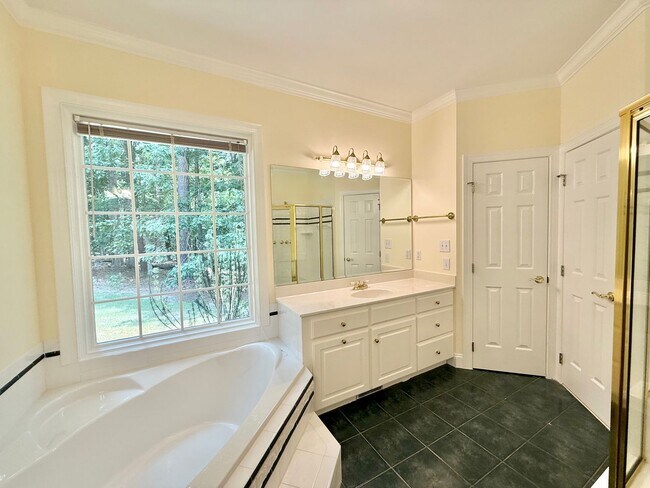 Building Photo - Tranquil and Secluded Raleigh Home with Un...