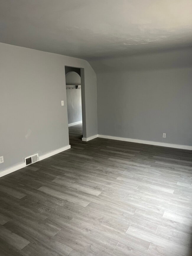 Building Photo - 1646 21st St