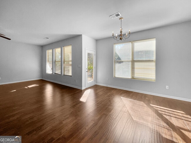 Building Photo - 116 Daisy Cir