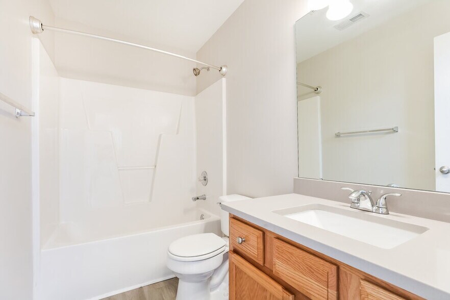Building Photo - 4009 Scofield Dr