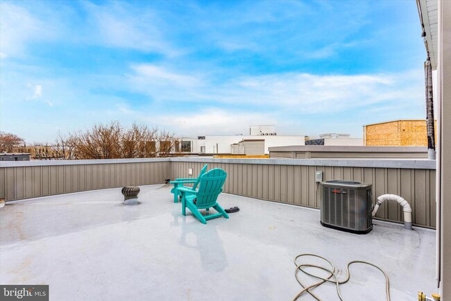 Building Photo - 818 N 16th St