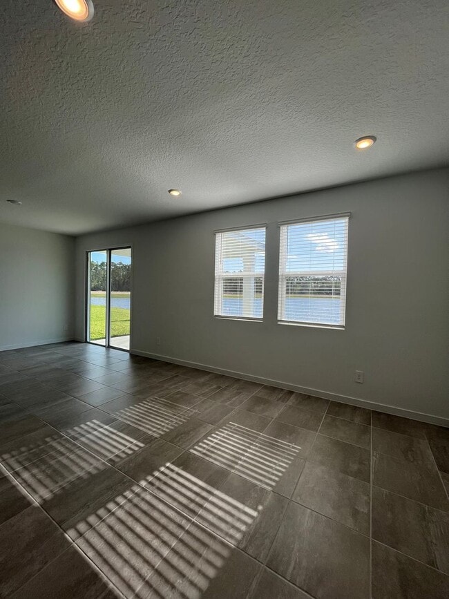 Building Photo - New Construction in Flagler Village 4bedroom 3 bath!!!!!