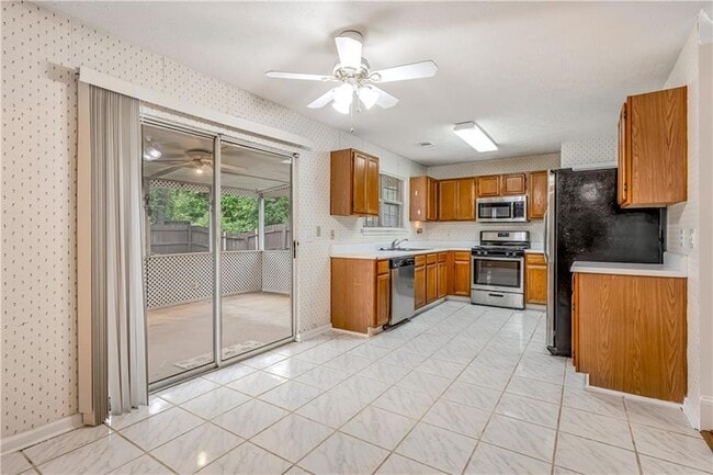 Building Photo - 4392 Windmoor Dr NW
