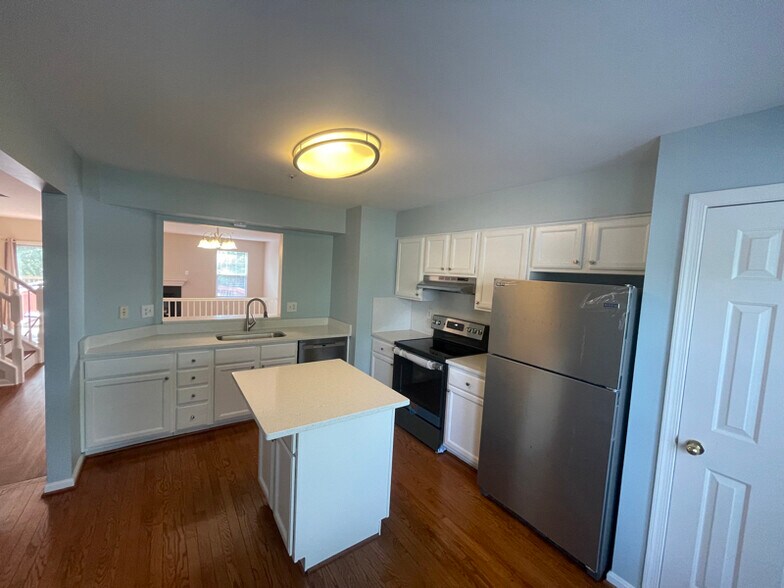 Building Photo - 6263 Deep Earth Ln