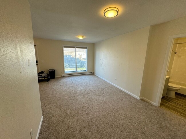 Building Photo - 826 3rd Ave S