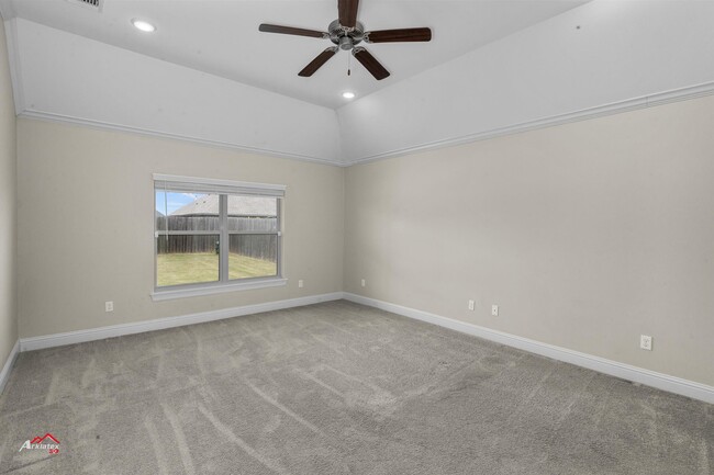 Building Photo - 608 Labarre Ln