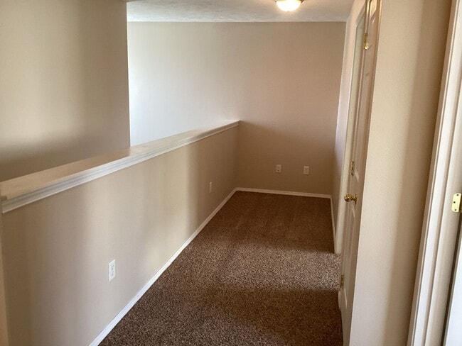 Building Photo - 1289