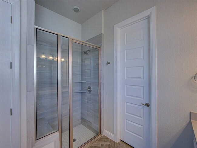 Building Photo - 425 Sitlington Ln