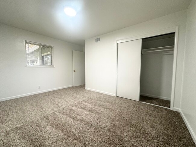 Building Photo - Updated 3 Bedroom 1.5 Bathroom Home in Desirable Arden Park!