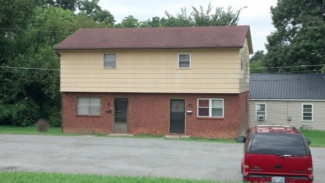 Building Photo 4 - 501 W Ward Ave