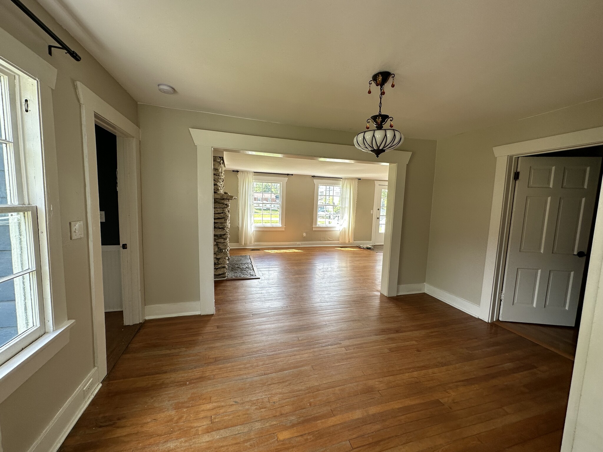 Perfect for entertaining! - 1148 Pierce Rd