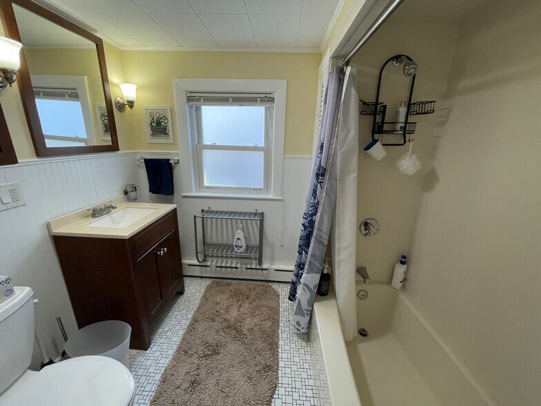 Building Photo - 23 Chandler St