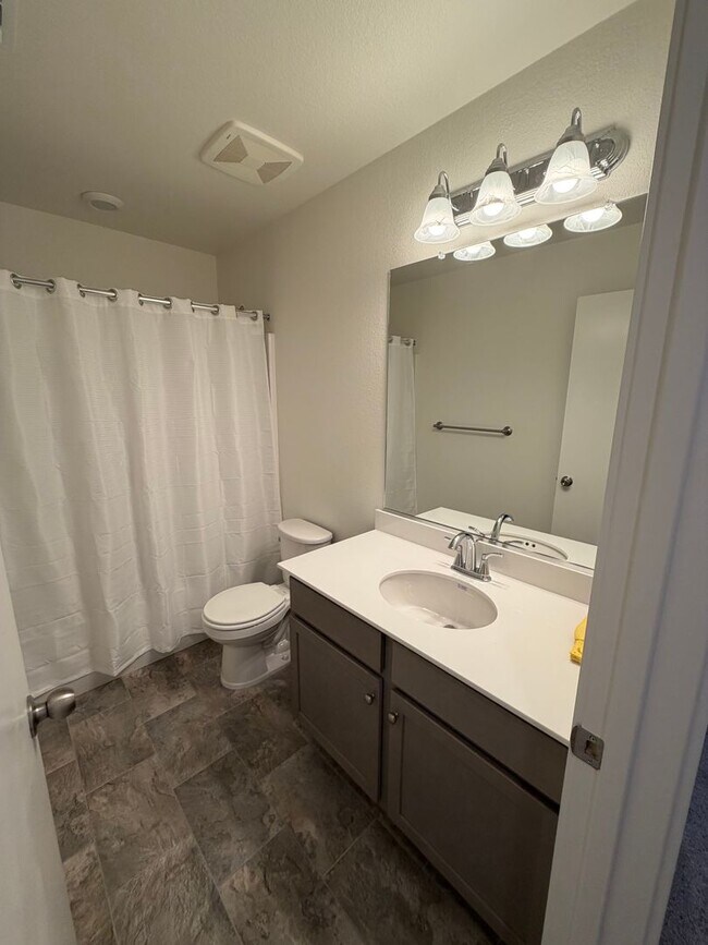 Building Photo - Beautiful Brand-New home for rent in Corcoran