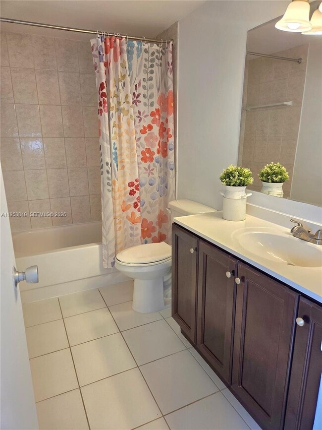 Building Photo - 5313 Collins Ave