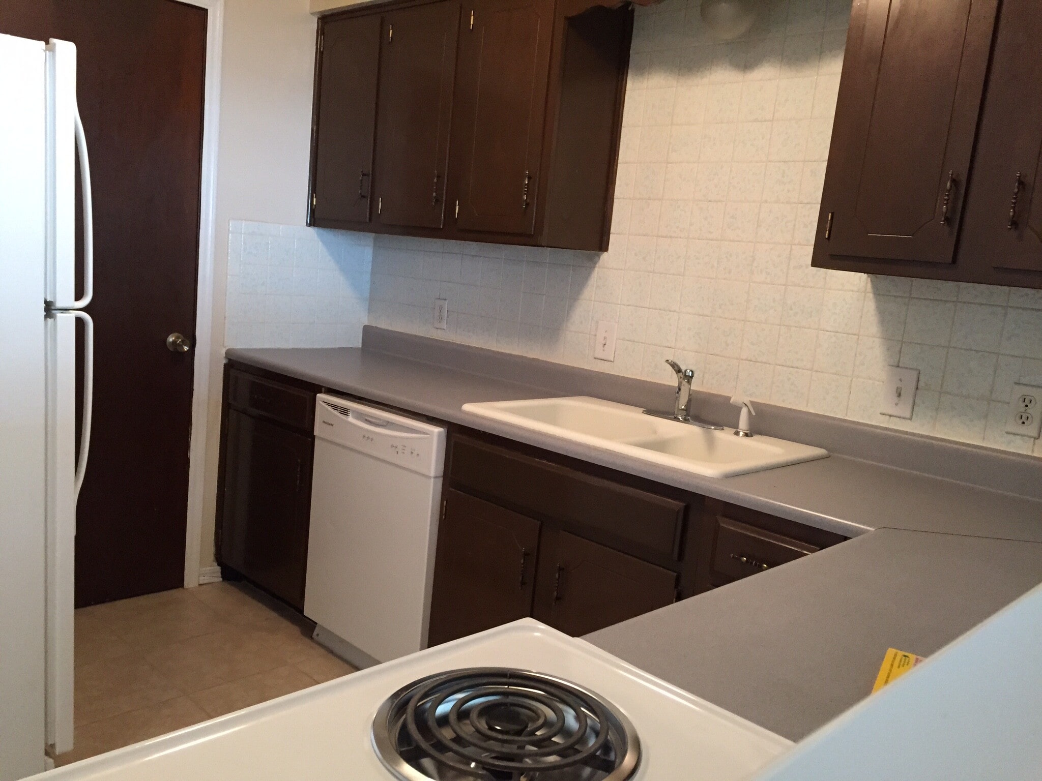 Kitchen - 1400 N Perkins Rd