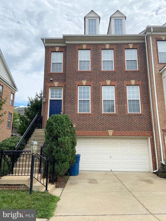 Building Photo - 5633 Sheals Ln