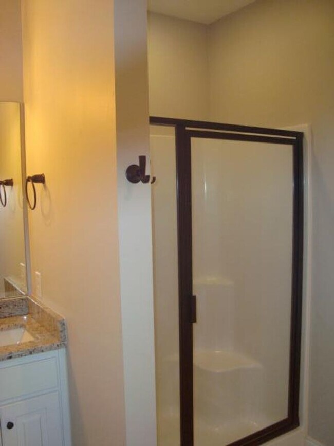 Building Photo - Home in Phenix City available to rent 10/2...