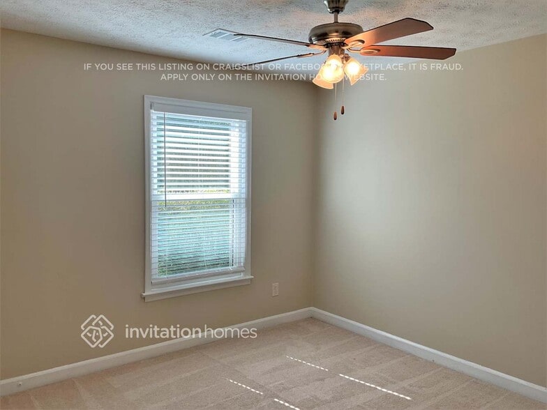 Building Photo - 2381 Cedar Dr