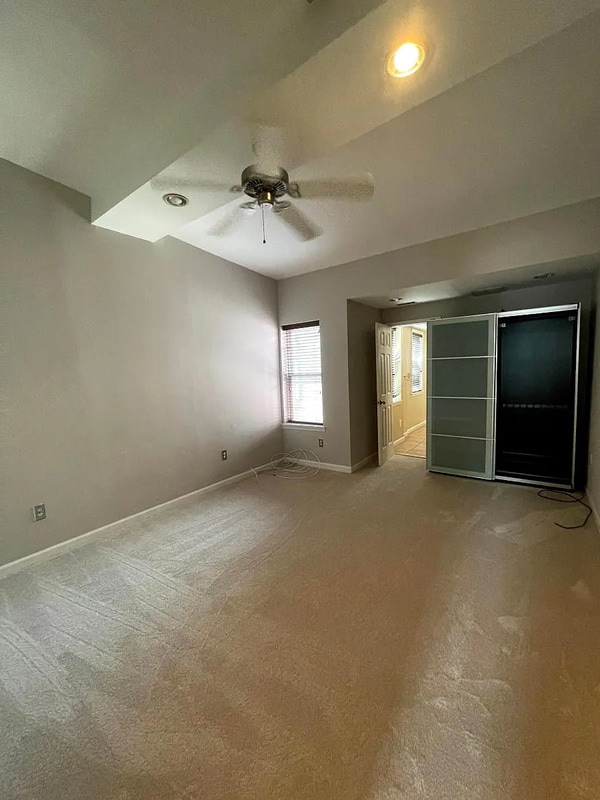 Building Photo - 1112 S Conkling St