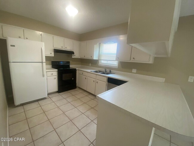 Building Photo - 2005 Natalie Ct