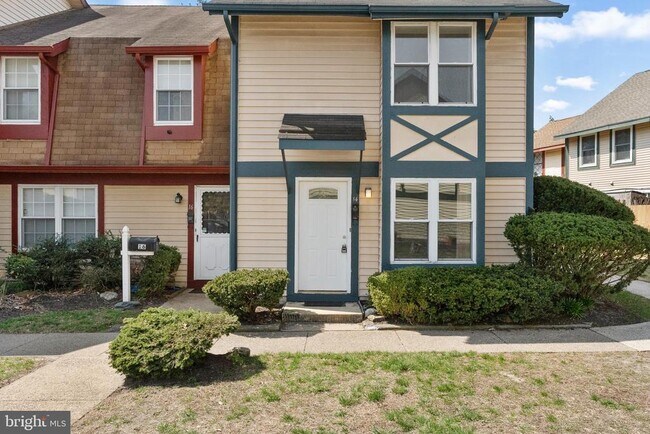 Building Photo - 14 Dover Ct