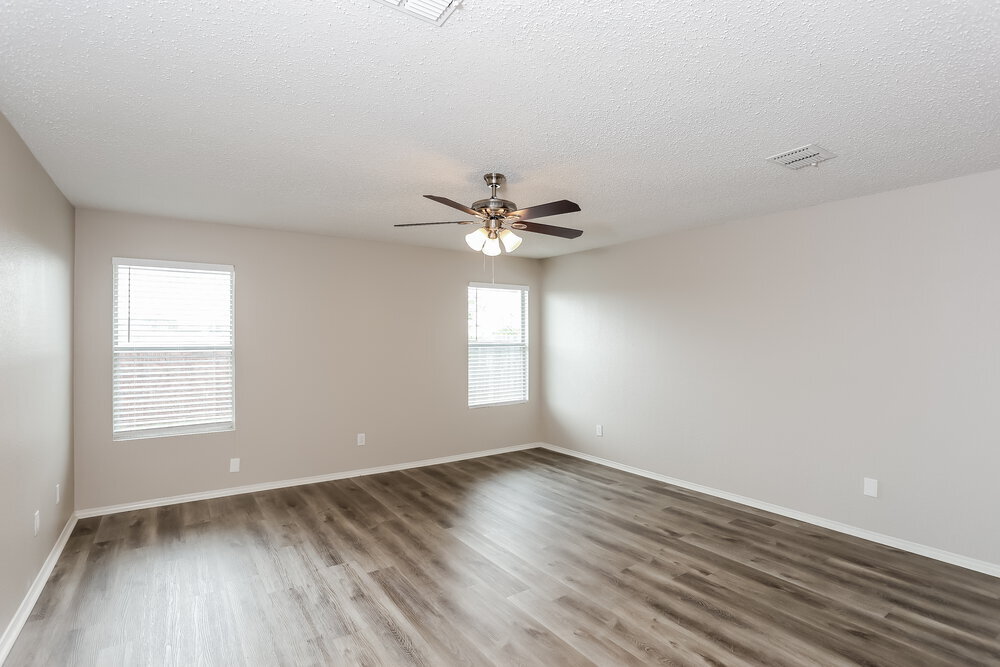 Building Photo - 6019 Guilia Dr