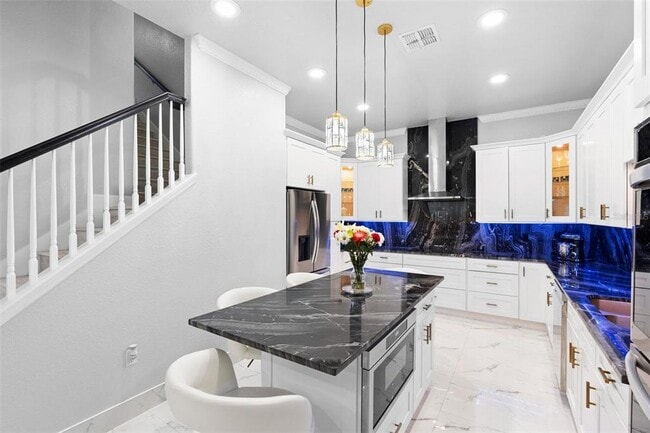 Building Photo - 2300 Painter Ln