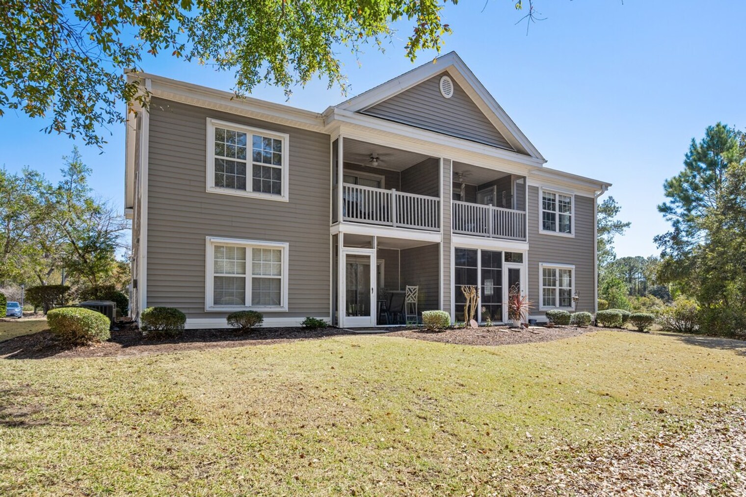 Building Photo - 719 Blue Stem Dr