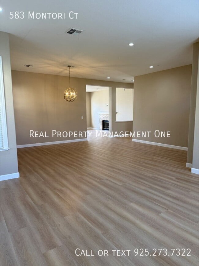 Building Photo - 583 Montori Ct