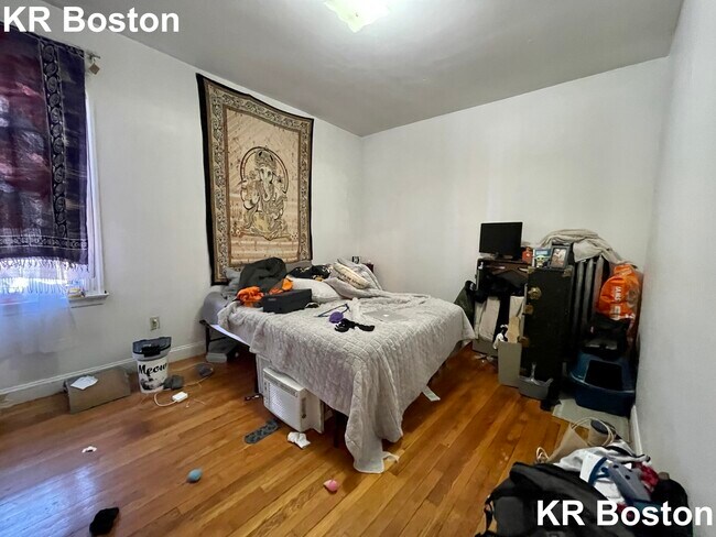 Building Photo - 90 Corey Rd