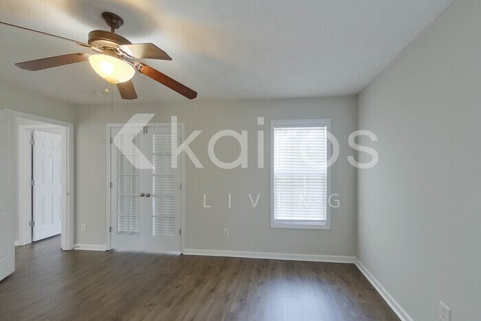 Building Photo - 135 Hillandale Rd