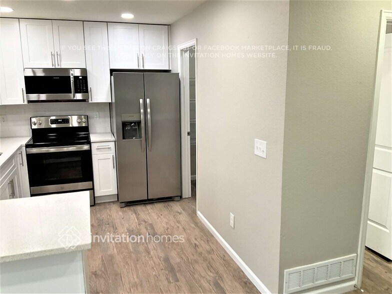 Building Photo - 7476 Middle Bay Way