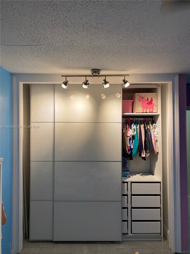 Building Photo - 7303 NW 57th Dr