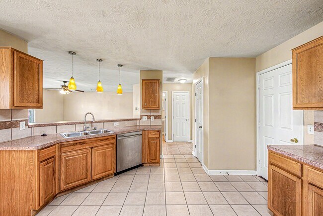 Building Photo - 18114 Sorrell Oaks Ln