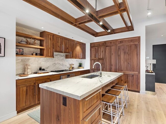 Building Photo - 130 Furman St