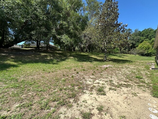 Building Photo - 4 Bedroom, 3 Bath, 3 Car Garage on 1 Acre ...