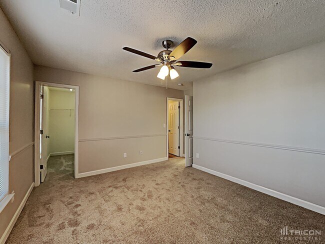 Building Photo - 2608 Misty Cove Pl NE